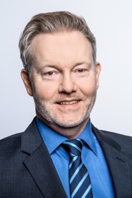 Portrait des Stellvertretenden Kaufmännischen Leiters Frank Lichtinger Portrait des Stellvertretenden Kaufmännischen Leiters Frank Lichtinger